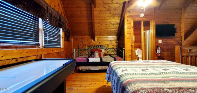 1630 Scenic Woods Way, Sevierville, TN 37876