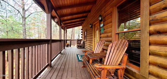 1630 Scenic Woods Way, Sevierville, TN 37876