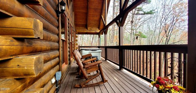 1630 Scenic Woods Way, Sevierville, TN 37876