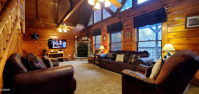 1630 Scenic Woods Way, Sevierville, TN 37876