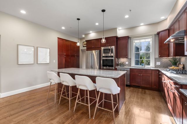 47 High Street 47, Newton, MA 02464