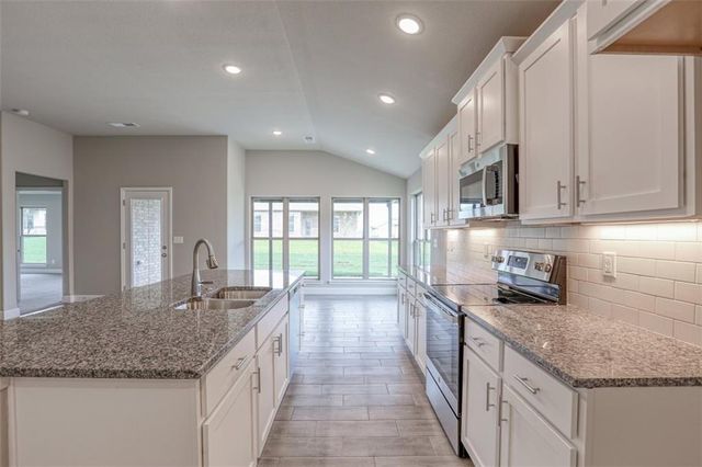12916 Sewell Avenue, Kansas City, KS 66109