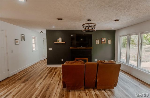 14420 County Road 8050, Rolla, MO 65401