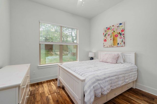 10129 Longhorn SKWY, Dripping Springs, TX 78620
