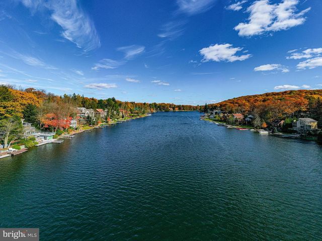 340 MOSEYWOOD RD, Lake Harmony, PA 18624