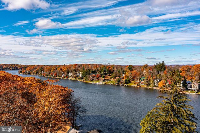 340 MOSEYWOOD RD, Lake Harmony, PA 18624