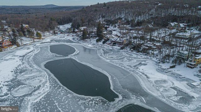 340 MOSEYWOOD RD, Lake Harmony, PA 18624