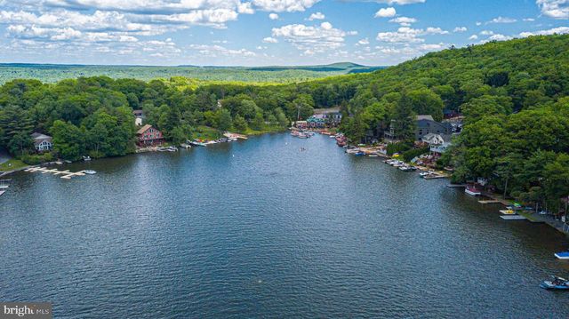 340 MOSEYWOOD RD, Lake Harmony, PA 18624