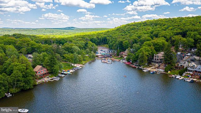 340 MOSEYWOOD RD, Lake Harmony, PA 18624