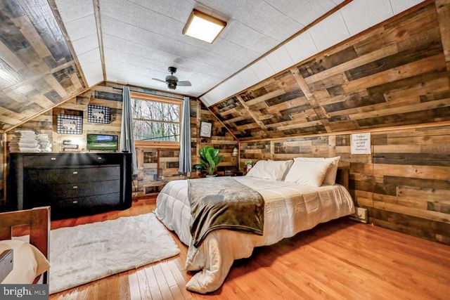 340 MOSEYWOOD RD, Lake Harmony, PA 18624