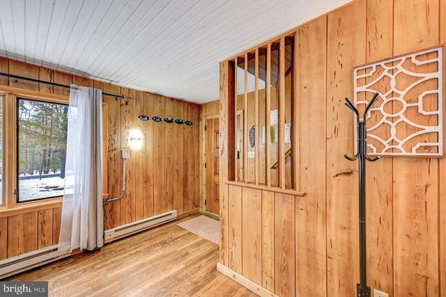 340 MOSEYWOOD RD, Lake Harmony, PA 18624