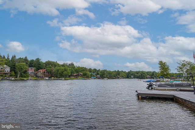 340 MOSEYWOOD RD, Lake Harmony, PA 18624