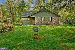 340 MOSEYWOOD RD, Lake Harmony, PA 18624