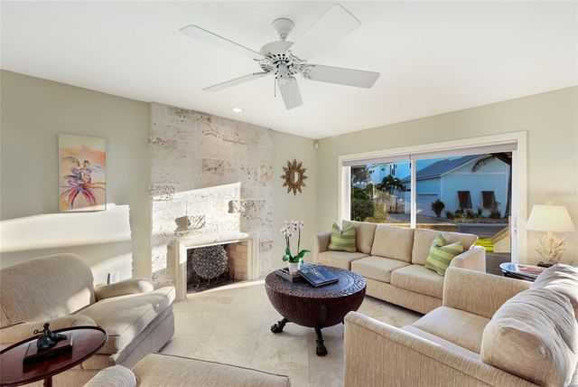 106 49TH STREET, Holmes Beach, FL 34217