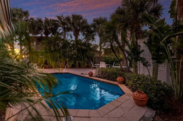 106 49TH STREET, Holmes Beach, FL 34217