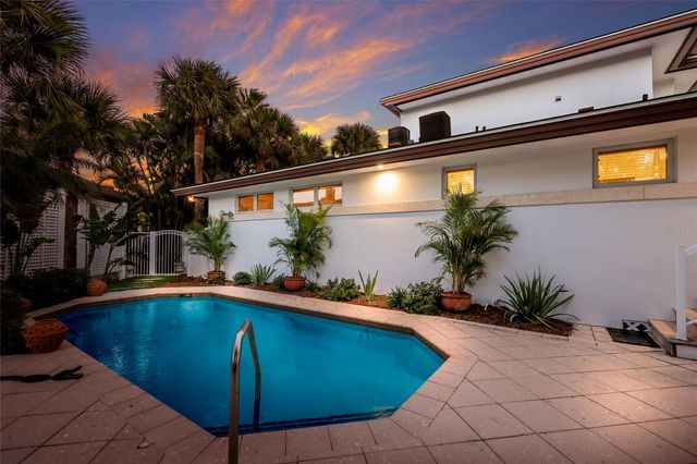 106 49TH STREET, Holmes Beach, FL 34217