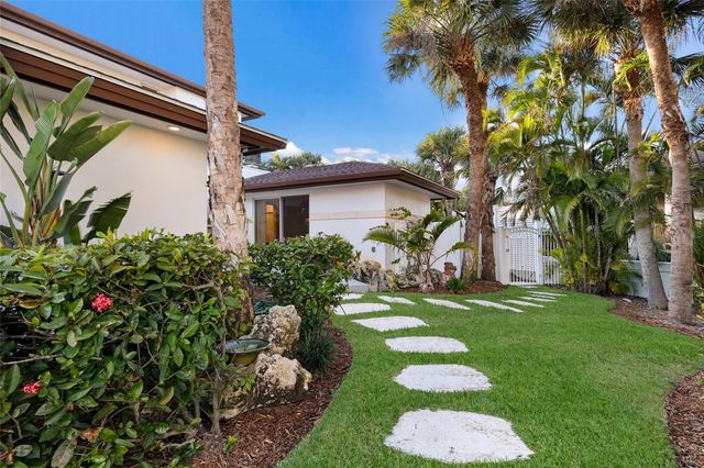 106 49TH STREET, Holmes Beach, FL 34217