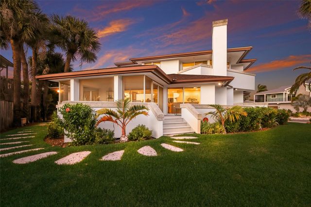 106 49TH STREET, Holmes Beach, FL 34217