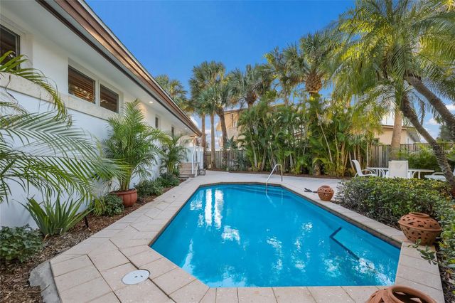 106 49TH STREET, Holmes Beach, FL 34217