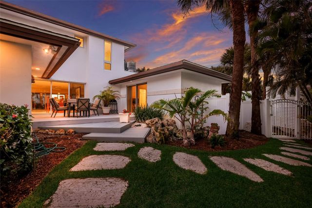 106 49TH STREET, Holmes Beach, FL 34217