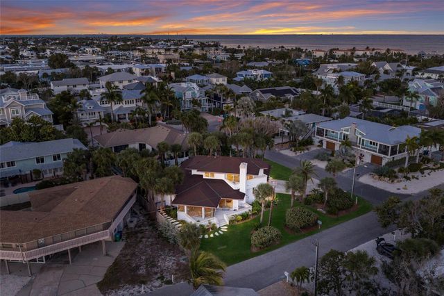 106 49TH STREET, Holmes Beach, FL 34217