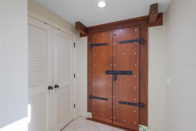 106 49TH STREET, Holmes Beach, FL 34217