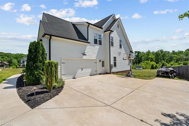 7105 Rae Farms Way, Greensboro, NC 27455
