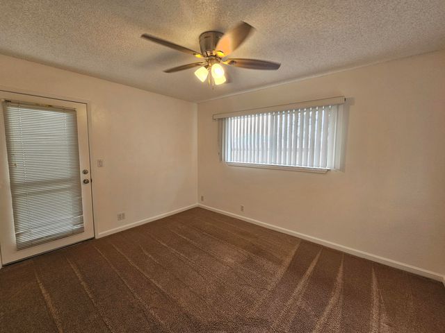 5570 Mountain View Drive, Redding, CA 96003