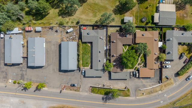 5570 Mountain View Drive, Redding, CA 96003