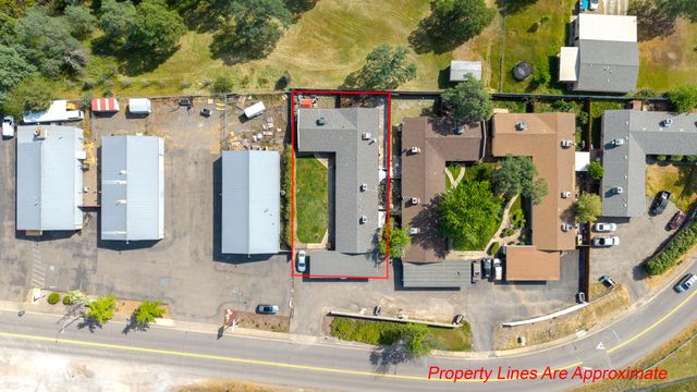 5570 Mountain View Drive, Redding, CA 96003