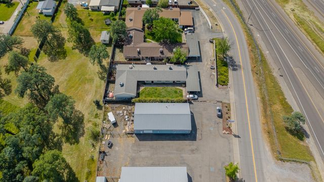 5570 Mountain View Drive, Redding, CA 96003