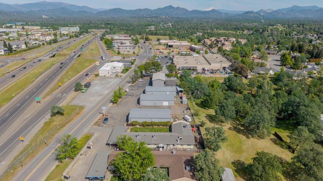 5570 Mountain View Drive, Redding, CA 96003