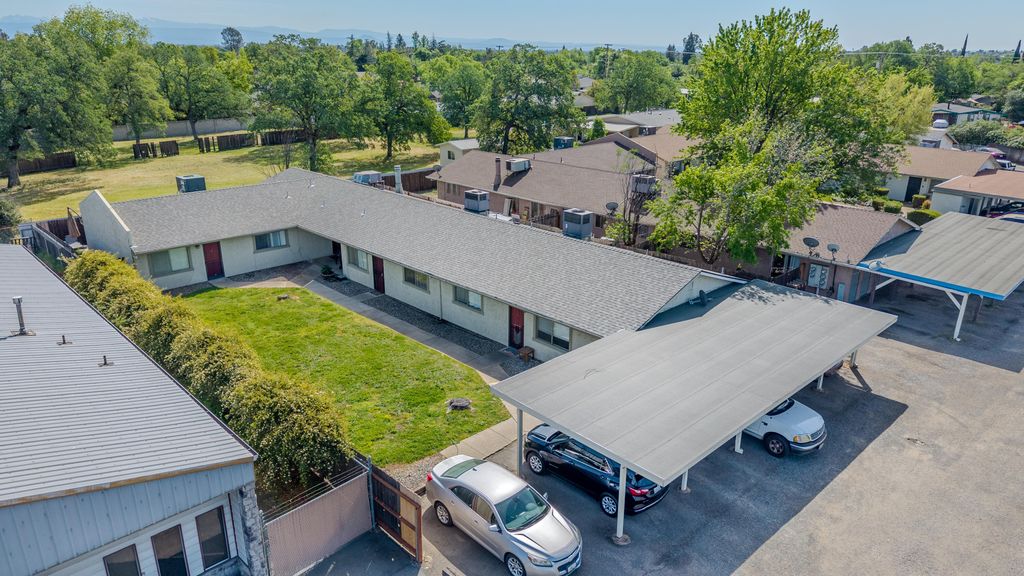 5570 Mountain View Drive, Redding, CA 96003