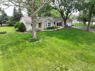 305 S Lambert Road, Glen Ellyn, IL 60137