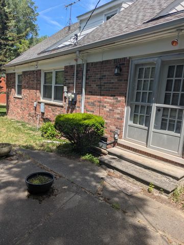 22909 Newport Street, Southfield City, MI 48075