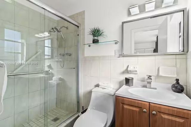 909 NE 7th Street, Pompano Beach, FL 33060