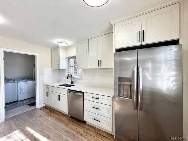 27032 Joan Street, Taylor, MI 48180