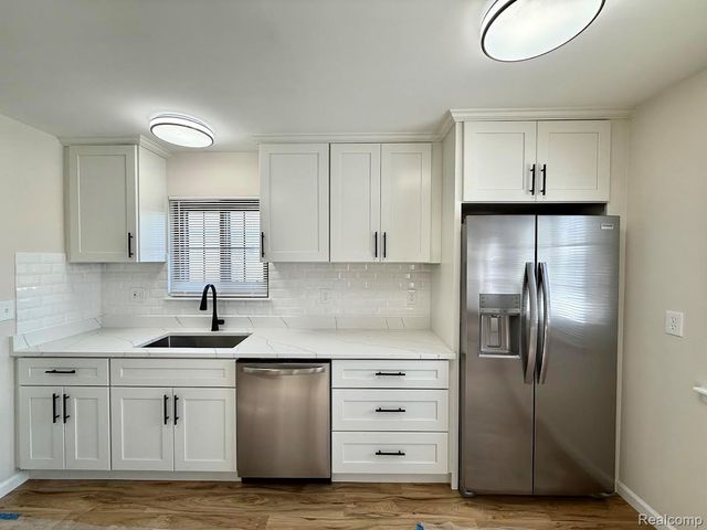 27032 Joan Street, Taylor, MI 48180