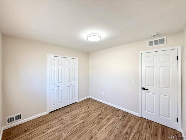 27032 Joan Street, Taylor, MI 48180