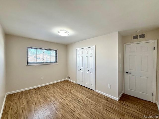 27032 Joan Street, Taylor, MI 48180