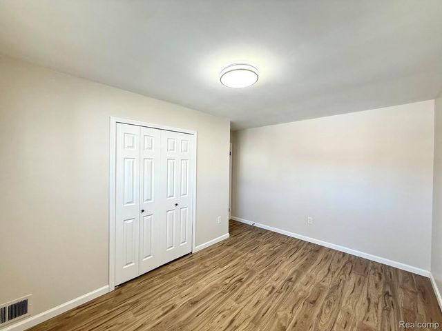 27032 Joan Street, Taylor, MI 48180