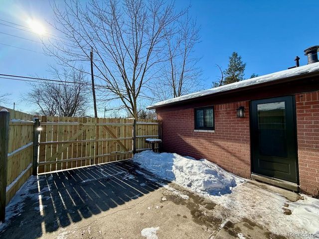 27032 Joan Street, Taylor, MI 48180