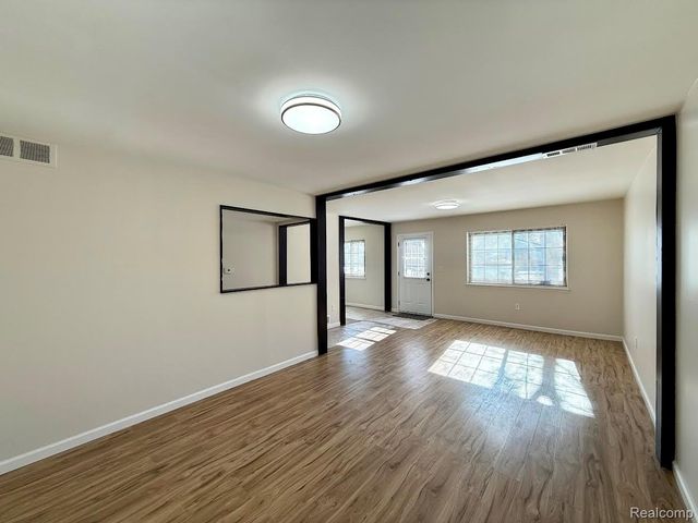 27032 Joan Street, Taylor, MI 48180