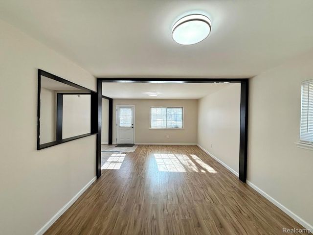 27032 Joan Street, Taylor, MI 48180