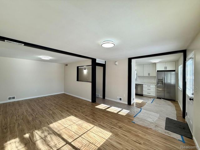 27032 Joan Street, Taylor, MI 48180