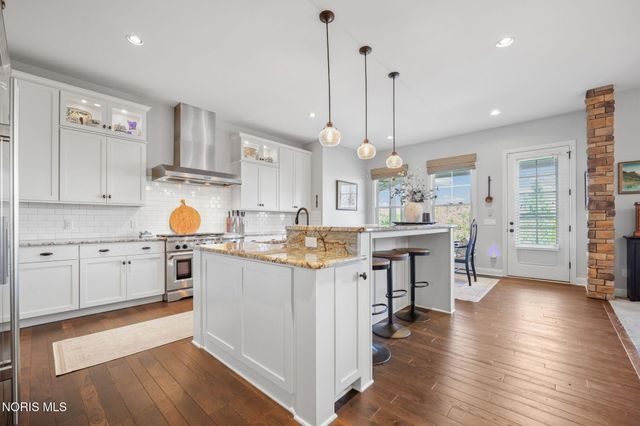 3832 Timber Valley Drive, Maumee, OH 43537