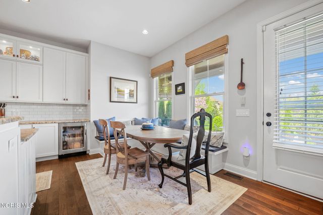 3832 Timber Valley Drive, Maumee, OH 43537