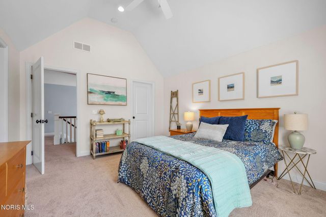 3832 Timber Valley Drive, Maumee, OH 43537