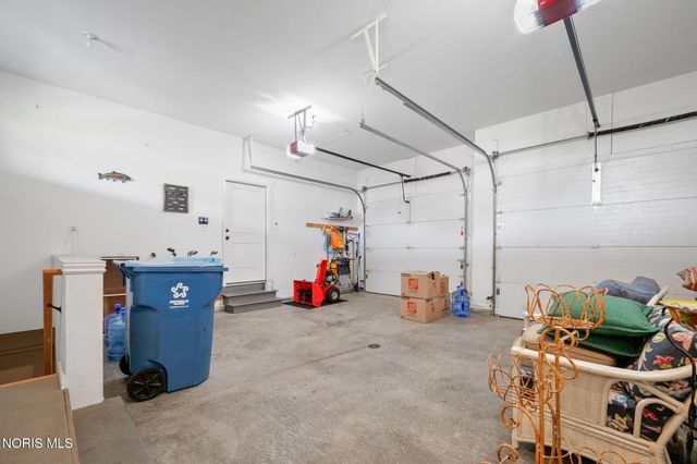 3832 Timber Valley Drive, Maumee, OH 43537