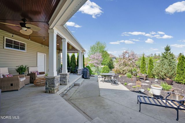 3832 Timber Valley Drive, Maumee, OH 43537